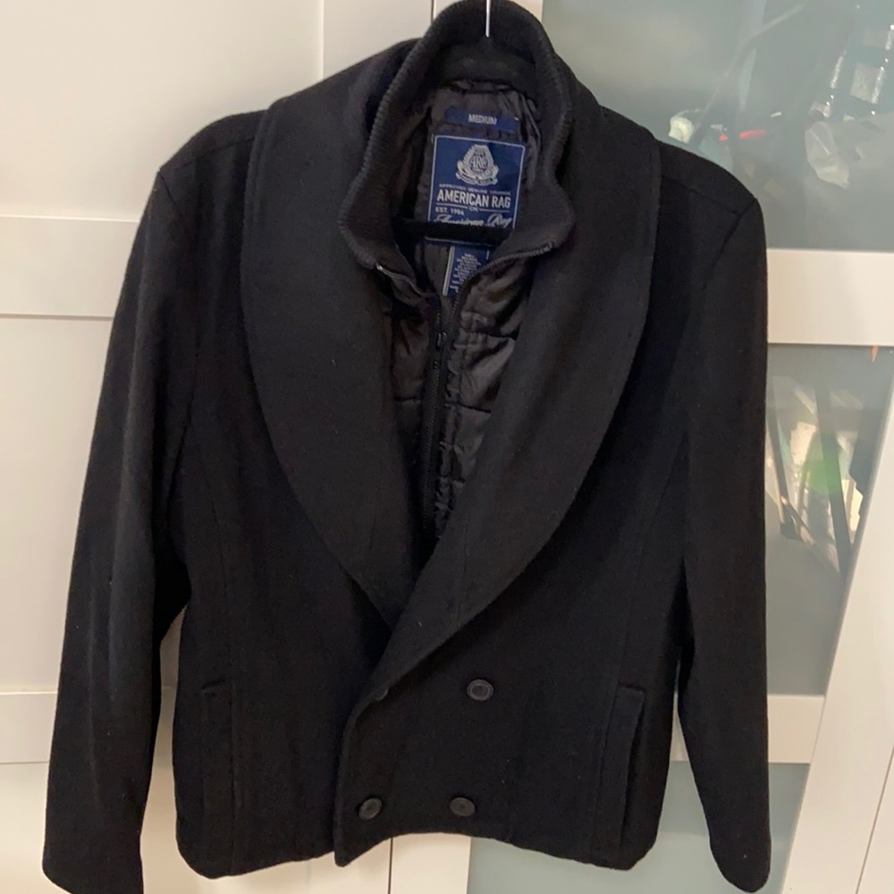 Ladies pea coat with zippered thick underlining